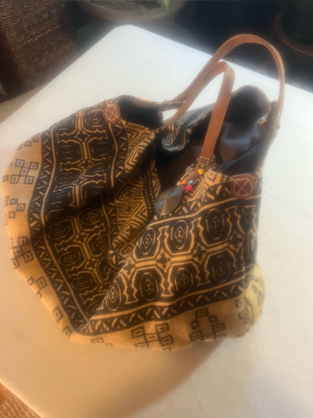 Catori Knit Burlap Woven Large Tote in Beige and Black